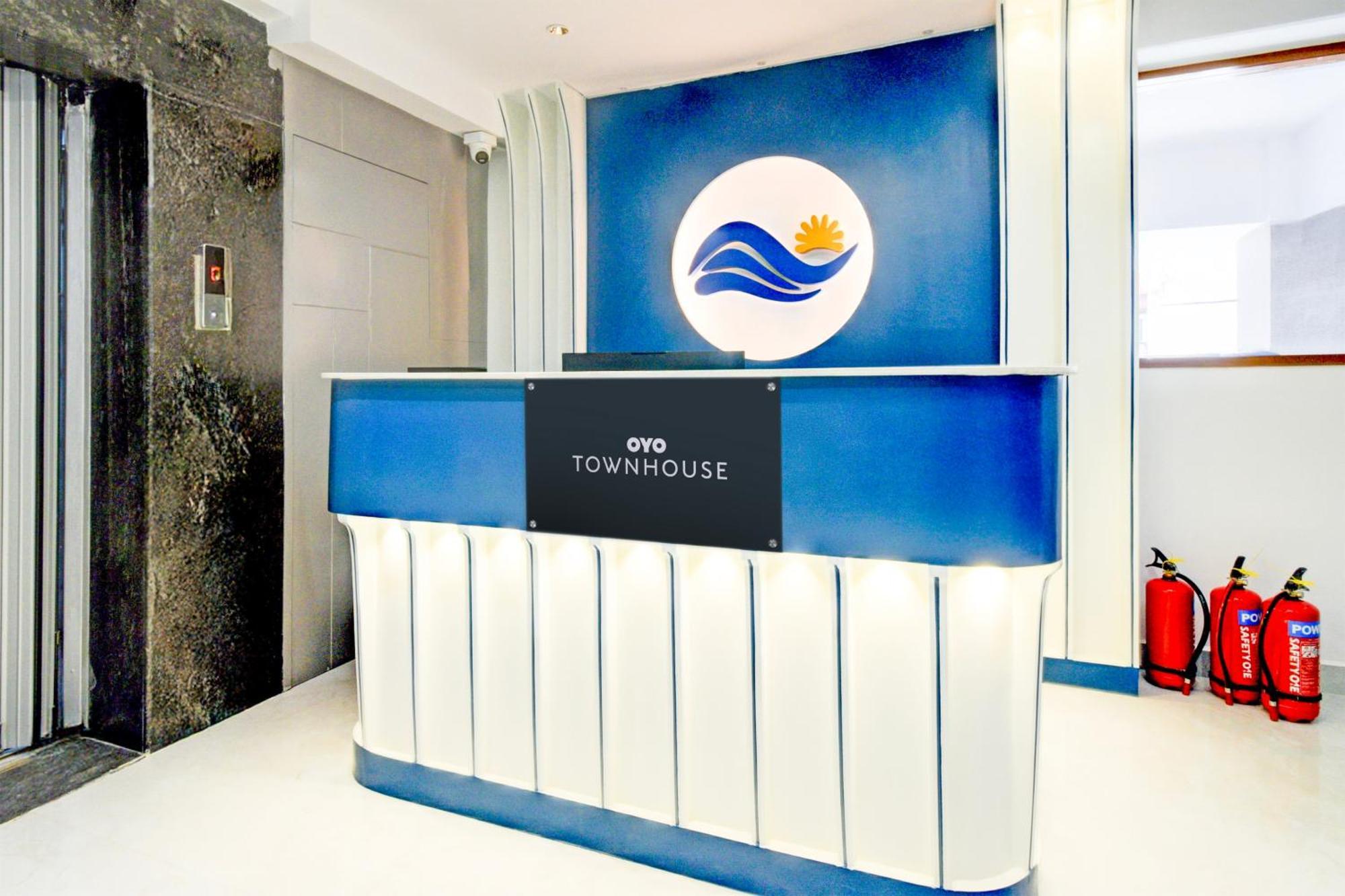 Townhouse Aarav Business Hotel Hyderabad Exterior foto